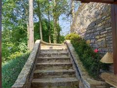 偏坡乡房东直租山庄 1200平方